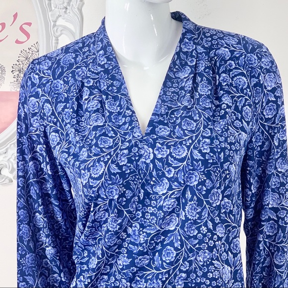 Tahari / Floral Blue White Long Sleeve - Picture 2 of 8
